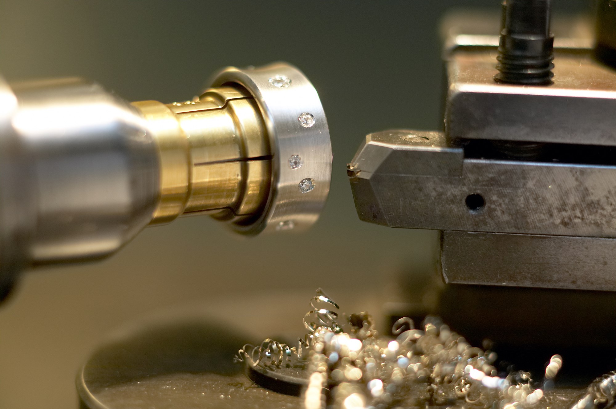 当店の鍛造リングはすべてシームレス製法<br>（つなぎ目のない作り方）です 。