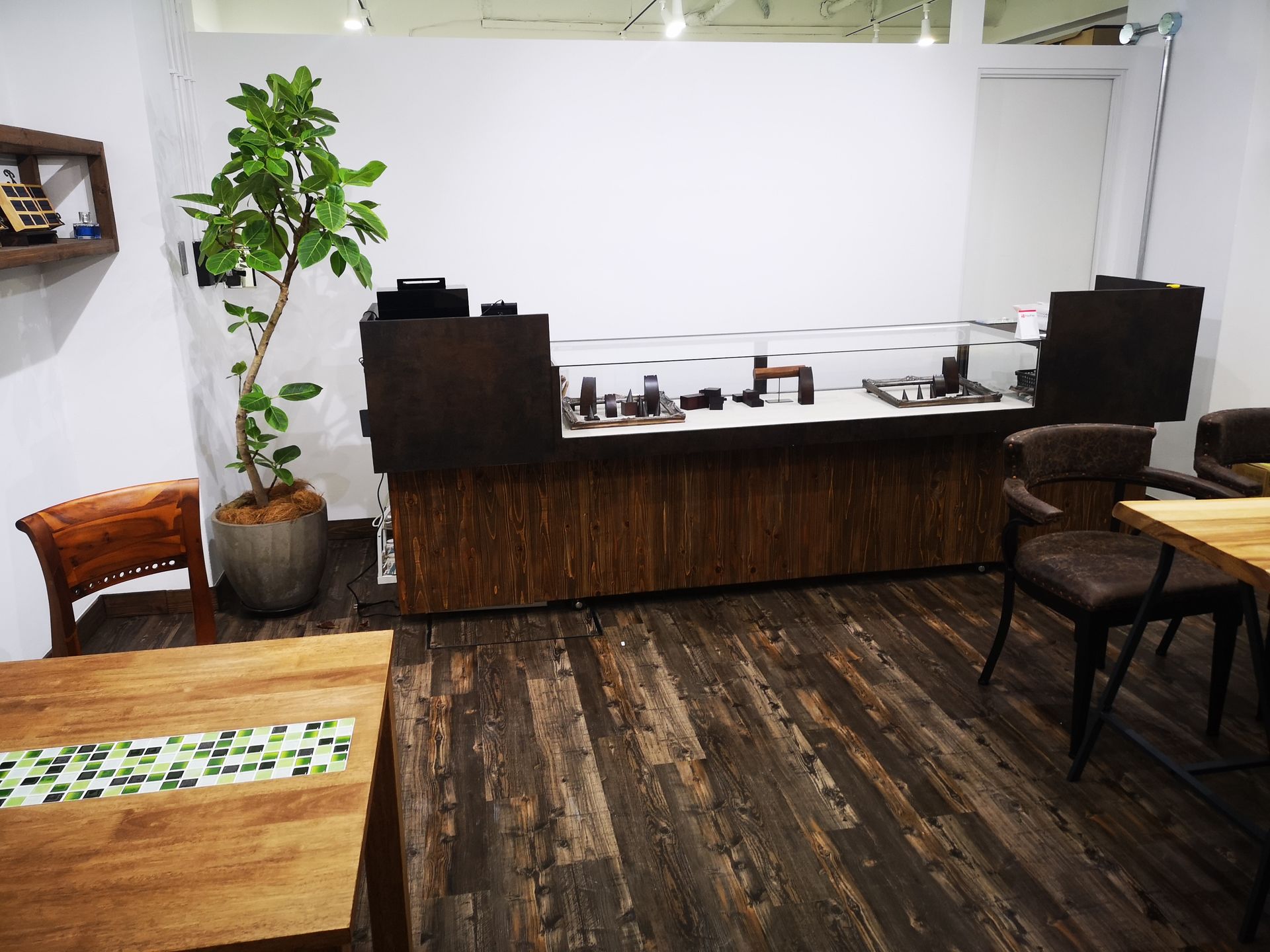 ご来店の際はご予約はおすすめいたします